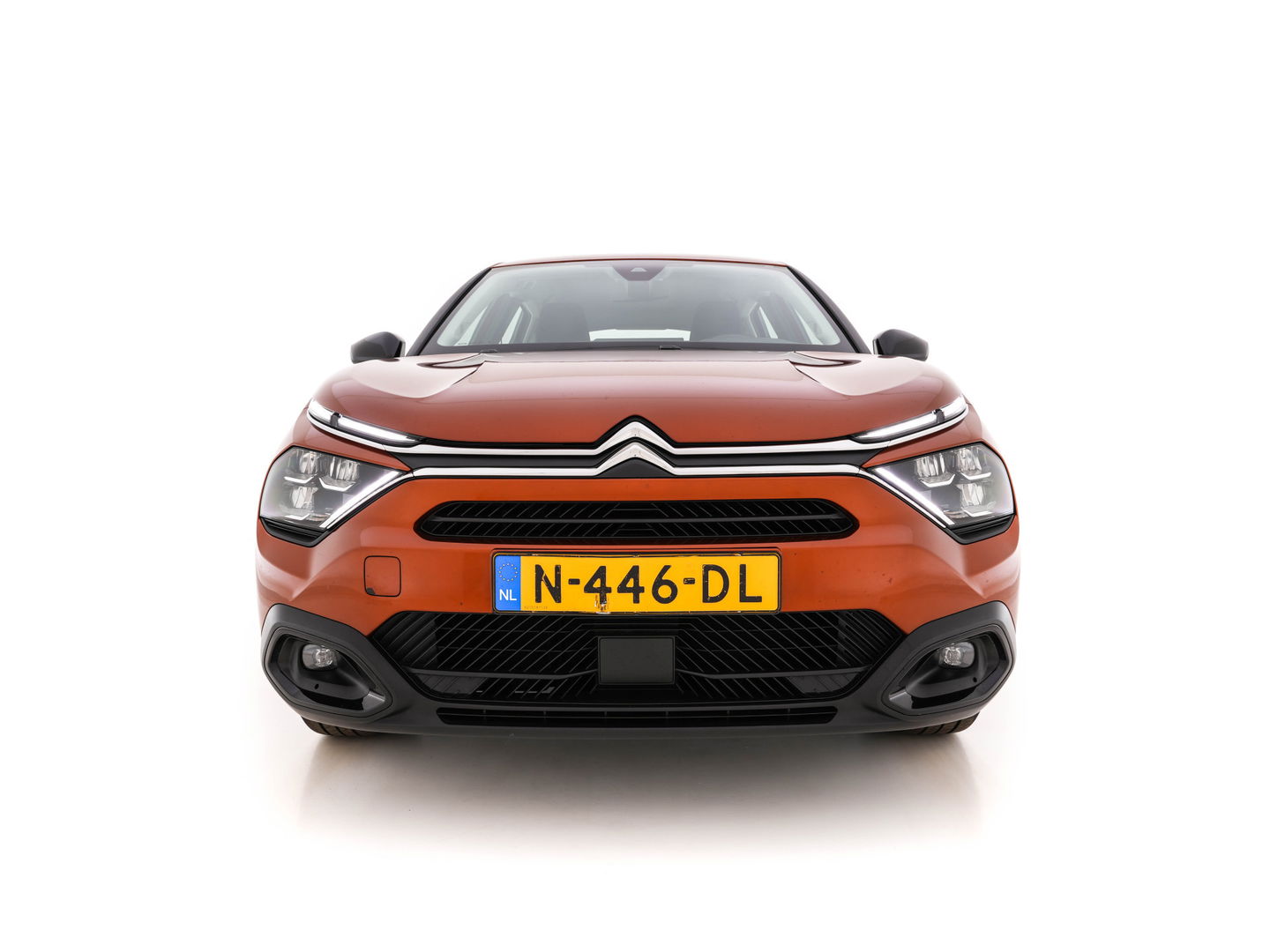Citroën Ë-C4 Feel 50 kWh [ 3-Fase ] (INCL-BTW) *FULL-LED | DIGI-COCKPIT | CARPLAY | MICROFIBRE-COMFORT-SEATS | ECC | LANE-ASSIST | PDC | CRUISE | 18''ALU*