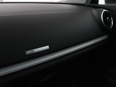 Audi A3 1.0 TFSI | Navigatie | Parkeerhulp | Xenon | Cruise control | Airco | Bluetooth | Regen-/lichtsensor