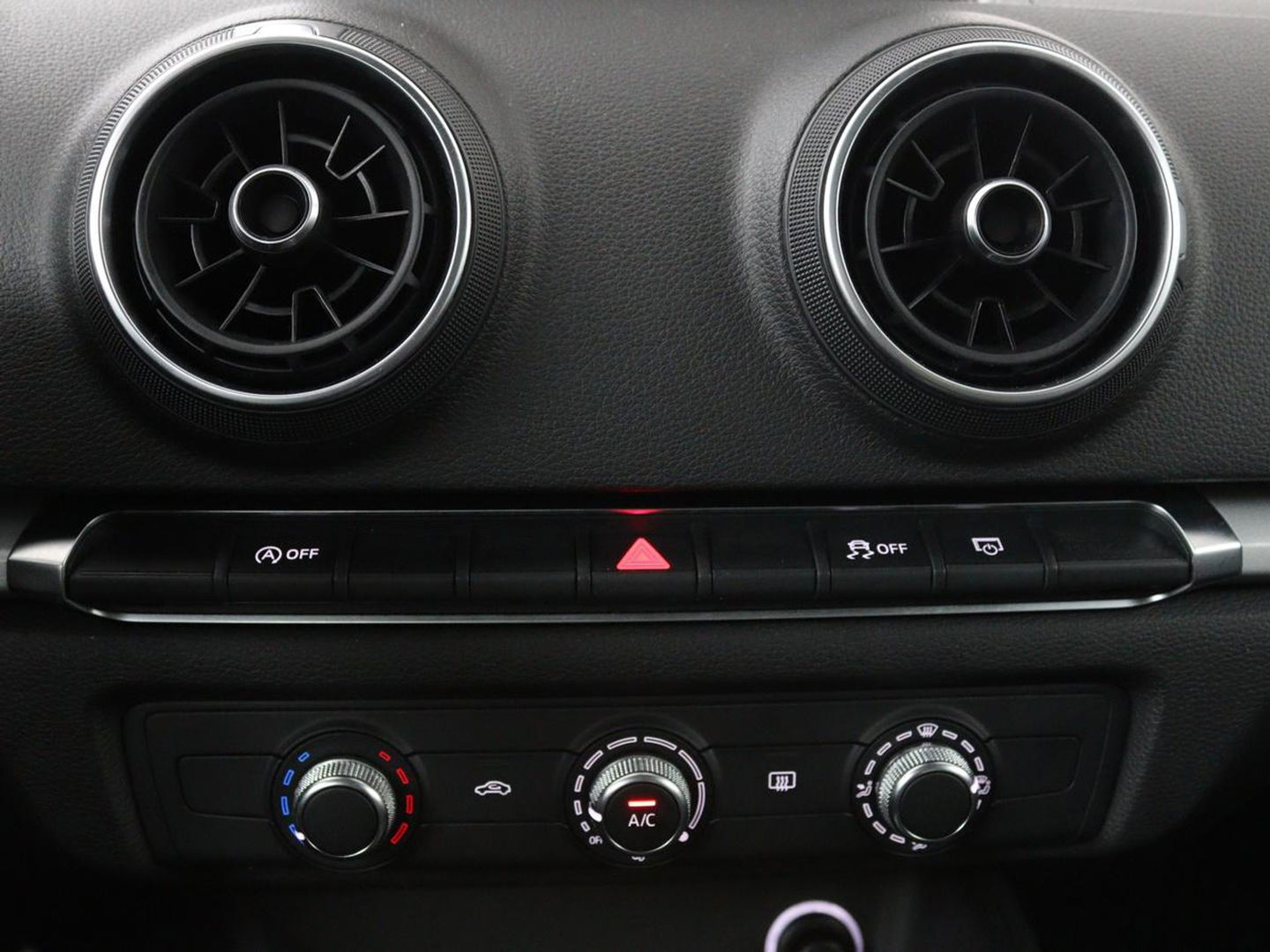 Audi A3 1.0 TFSI | Navigatie | Parkeerhulp | Xenon | Cruise control | Airco | Bluetooth | Regen-/lichtsensor