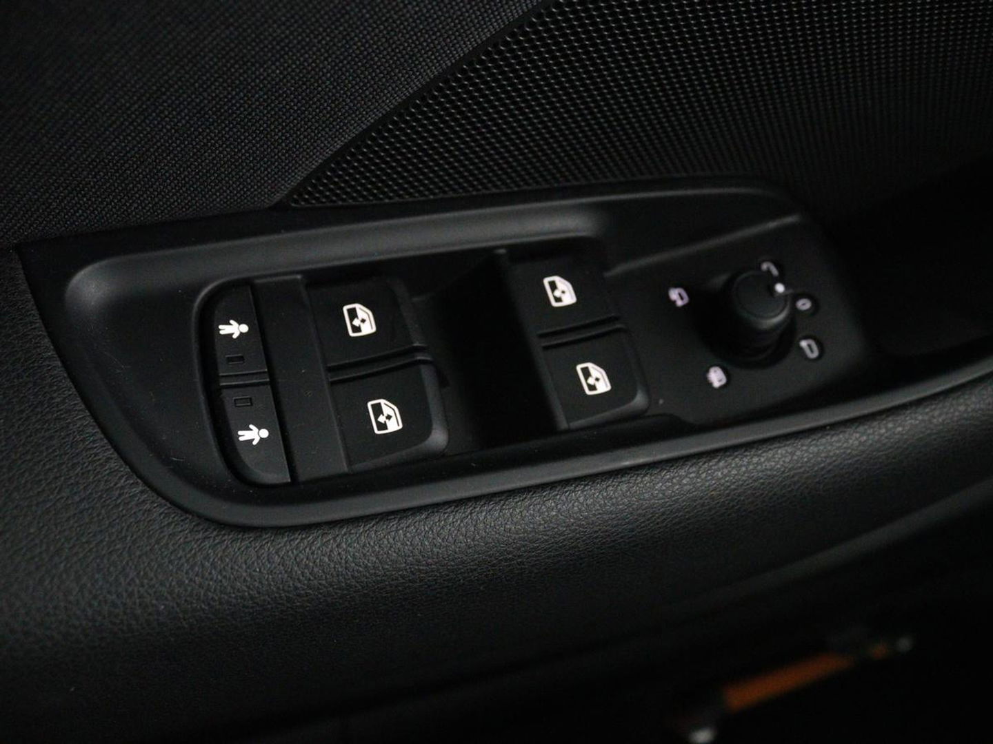 Audi A3 1.0 TFSI | Navigatie | Parkeerhulp | Xenon | Cruise control | Airco | Bluetooth | Regen-/lichtsensor