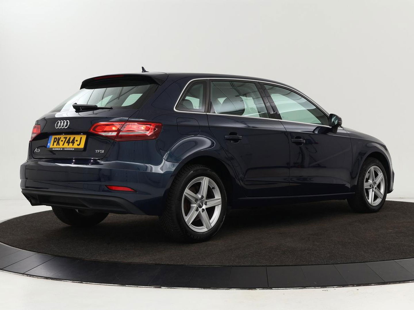 Audi A3 1.0 TFSI | Navigatie | Parkeerhulp | Xenon | Cruise control | Airco | Bluetooth | Regen-/lichtsensor
