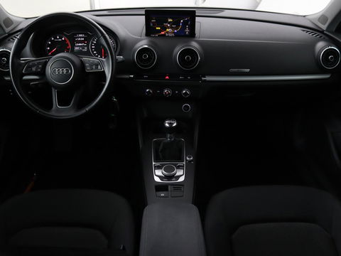 Audi A3 1.0 TFSI | Navigatie | Parkeerhulp | Xenon | Cruise control | Airco | Bluetooth | Regen-/lichtsensor