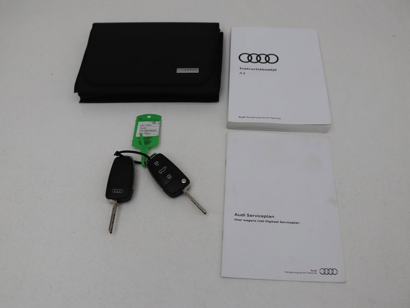 Audi A3 1.0 TFSI | Navigatie | Parkeerhulp | Xenon | Cruise control | Airco | Bluetooth | Regen-/lichtsensor