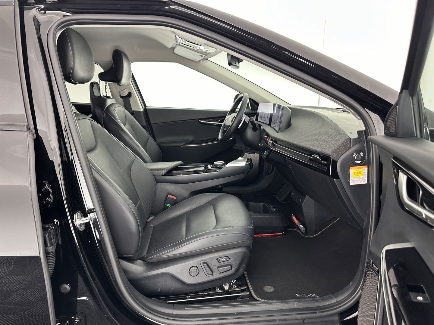 Kia Ev6 Plus 77.4 kWh [ 3-Fase ] (INCL-BTW) *HEAT-PUMP | LUXURY-LEATHER | ADAPT-CRUISE | WIDE-SCREEN-DIGI-COCKPIT | MERIDIAN-AUDIO | MEMORY-PACK | FULL-LED | KEYLESS | CAMERA | DAB | BLIND-SPOT | NAVI-FULLMAP | ...