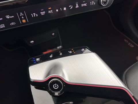 Kia Ev6 Plus 77.4 kWh [ 3-Fase ] (INCL-BTW) *HEAT-PUMP | LUXURY-LEATHER | ADAPT-CRUISE | WIDE-SCREEN-DIGI-COCKPIT | MERIDIAN-AUDIO | MEMORY-PACK | FULL-LED | KEYLESS | CAMERA | DAB | BLIND-SPOT | NAVI-FULLMAP | ...