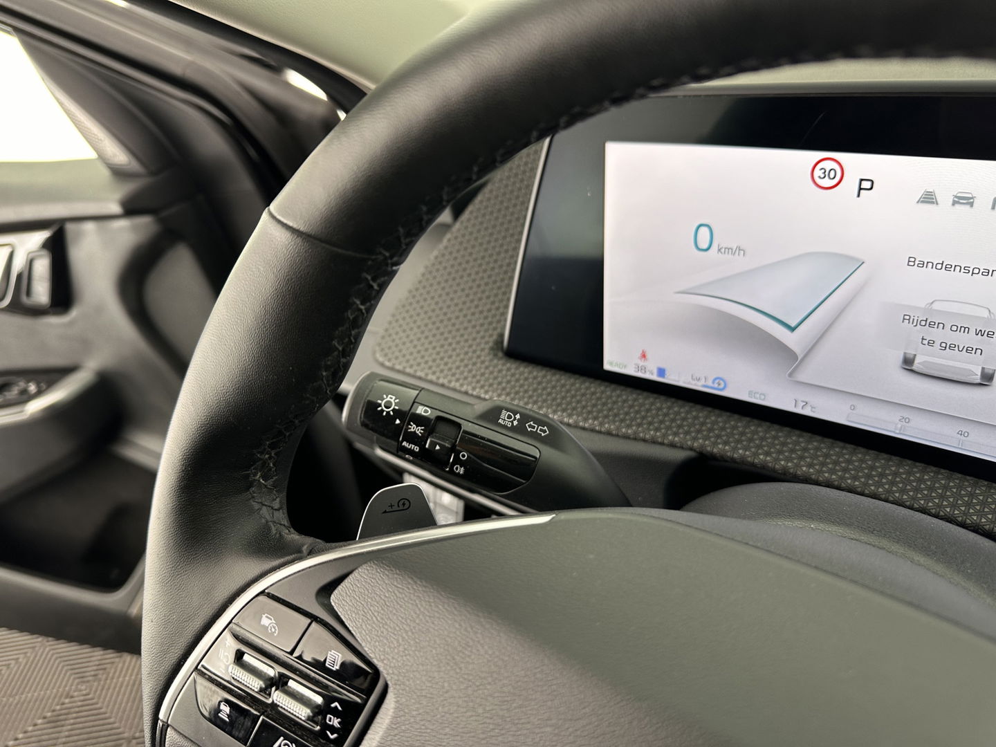 Kia Ev6 Plus 77.4 kWh [ 3-Fase ] (INCL-BTW) *HEAT-PUMP | LUXURY-LEATHER | ADAPT-CRUISE | WIDE-SCREEN-DIGI-COCKPIT | MERIDIAN-AUDIO | MEMORY-PACK | FULL-LED | KEYLESS | CAMERA | DAB | BLIND-SPOT | NAVI-FULLMAP | ...