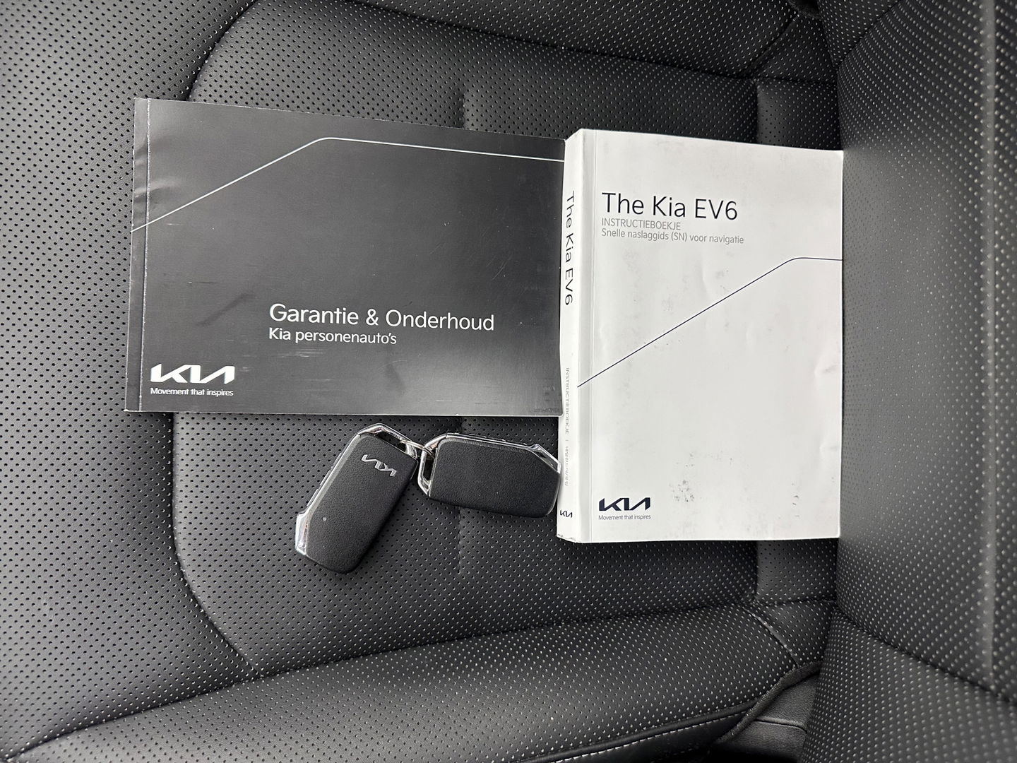 Kia Ev6 Plus 77.4 kWh [ 3-Fase ] (INCL-BTW) *HEAT-PUMP | LUXURY-LEATHER | ADAPT-CRUISE | WIDE-SCREEN-DIGI-COCKPIT | MERIDIAN-AUDIO | MEMORY-PACK | FULL-LED | KEYLESS | CAMERA | DAB | BLIND-SPOT | NAVI-FULLMAP | ...