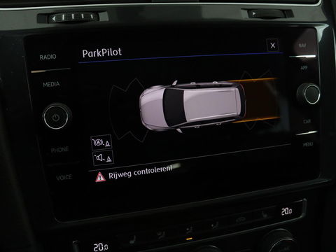 Volkswagen Golf 1.0 TSI Comfortline | Stoelverwarming | Carplay | Massage | Navigatie | ErgoActive | Adaptive cruise | Climate control | Parkeerhulp