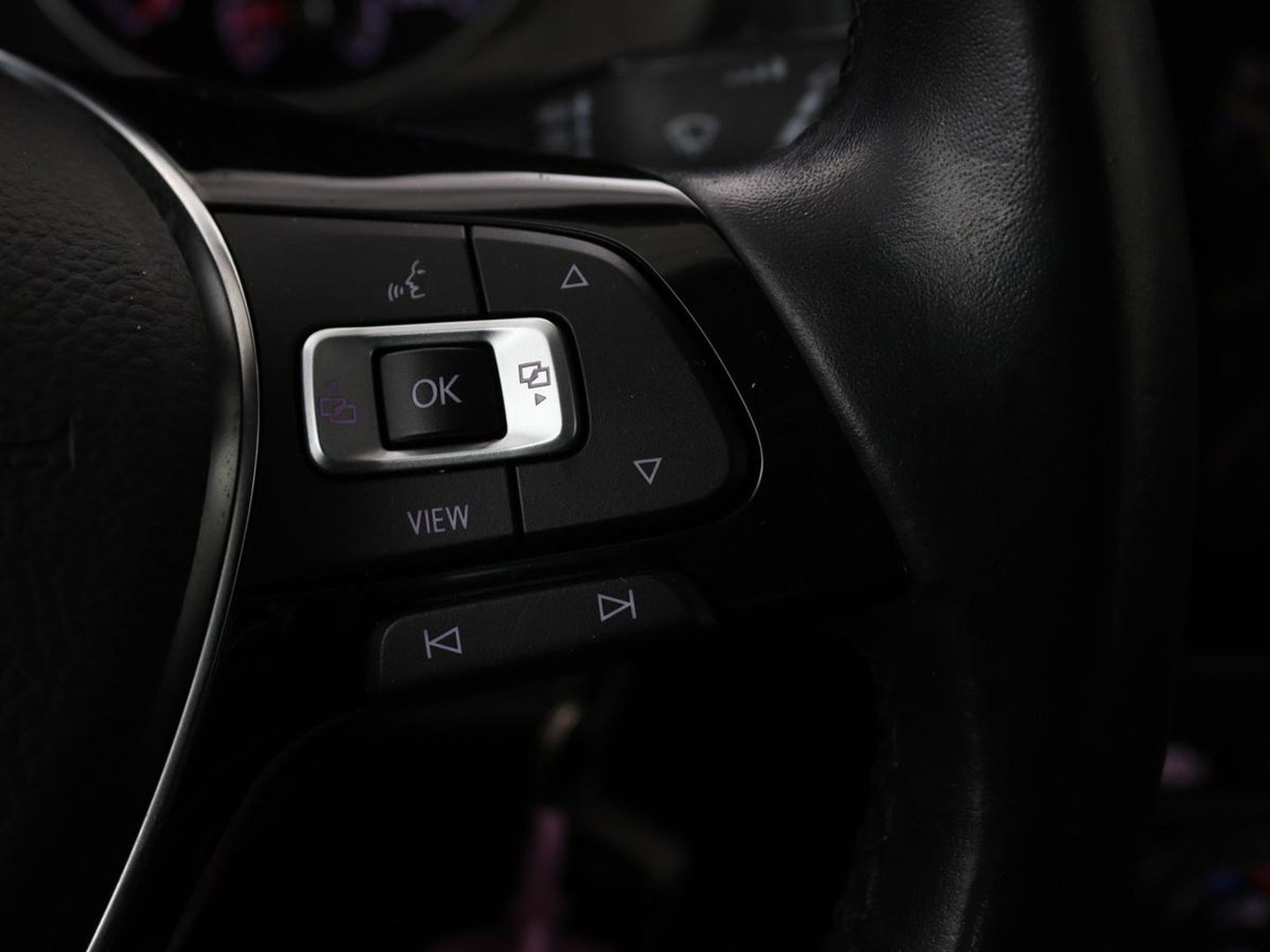 Volkswagen Golf 1.0 TSI Comfortline | Stoelverwarming | Carplay | Massage | Navigatie | ErgoActive | Adaptive cruise | Climate control | Parkeerhulp