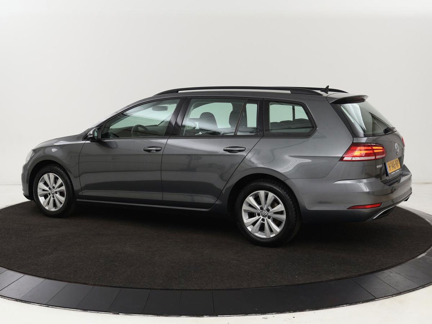 Volkswagen Golf 1.0 TSI Comfortline | Stoelverwarming | Carplay | Massage | Navigatie | ErgoActive | Adaptive cruise | Climate control | Parkeerhulp