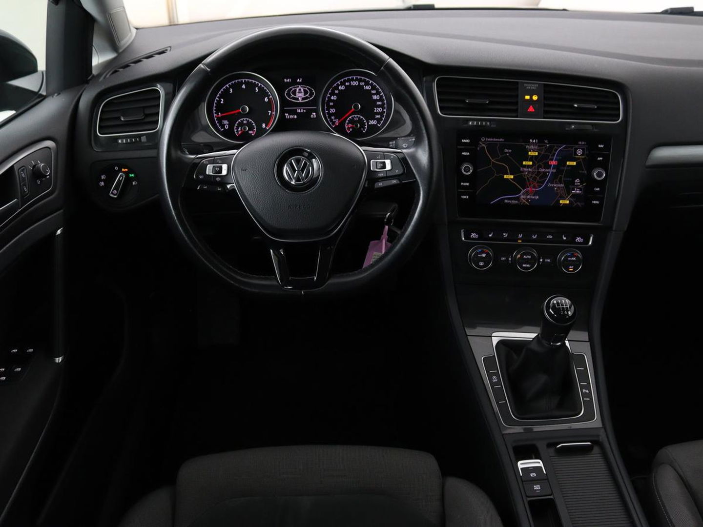 Volkswagen Golf 1.0 TSI Comfortline | Stoelverwarming | Carplay | Massage | Navigatie | ErgoActive | Adaptive cruise | Climate control | Parkeerhulp