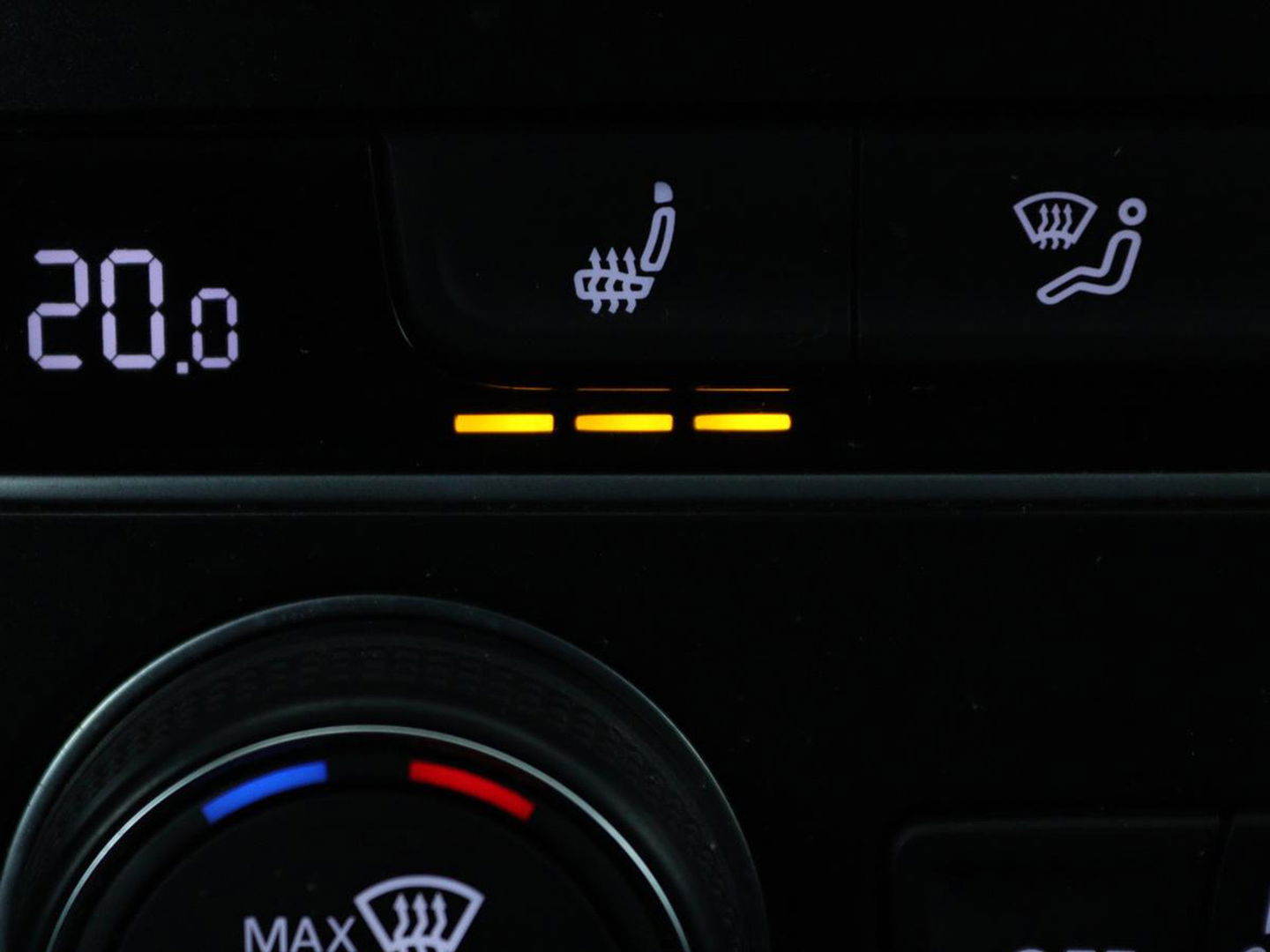 Volkswagen Golf 1.0 TSI Comfortline | Stoelverwarming | Carplay | Massage | Navigatie | ErgoActive | Adaptive cruise | Climate control | Parkeerhulp