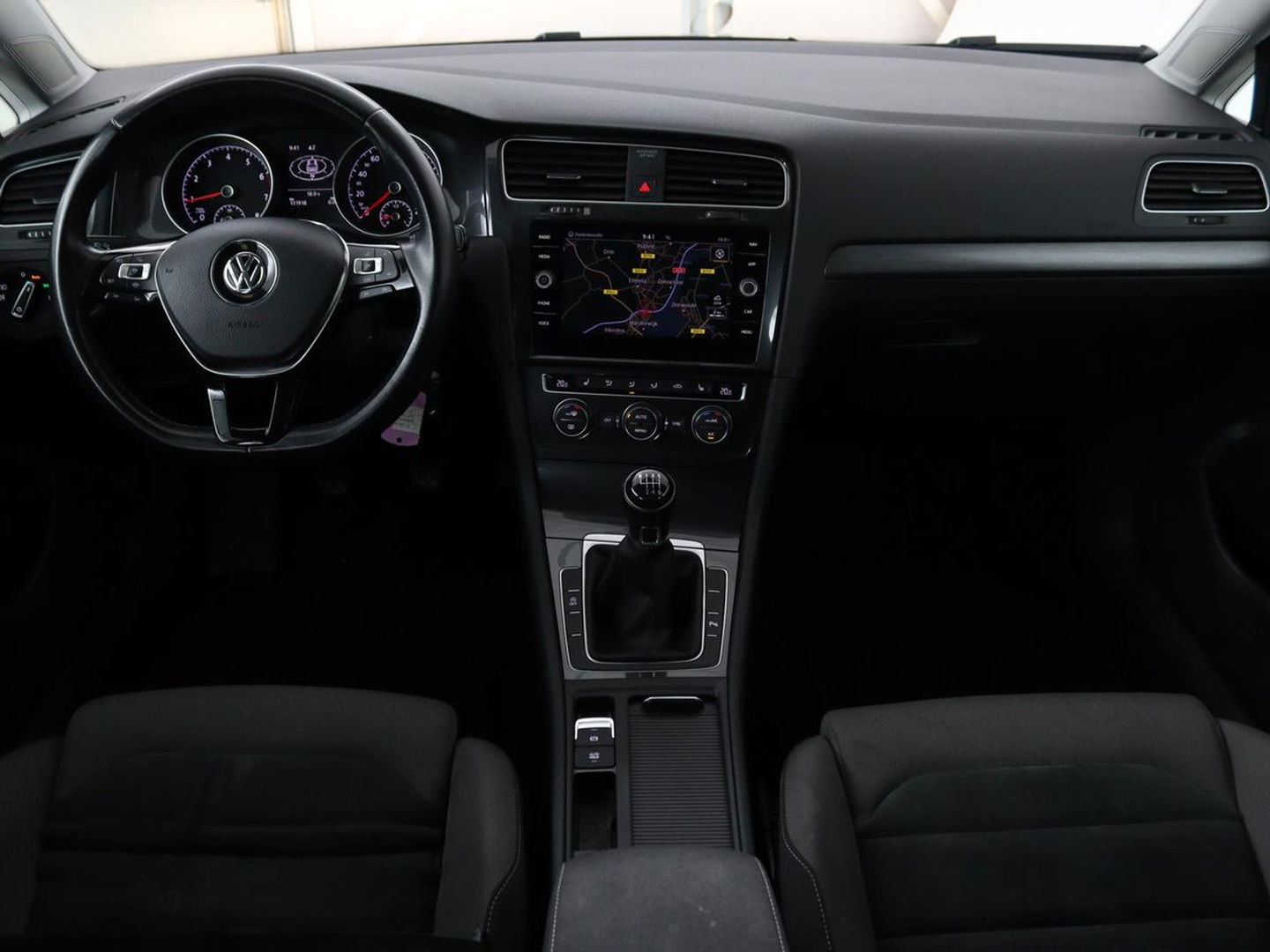 Volkswagen Golf 1.0 TSI Comfortline | Stoelverwarming | Carplay | Massage | Navigatie | ErgoActive | Adaptive cruise | Climate control | Parkeerhulp
