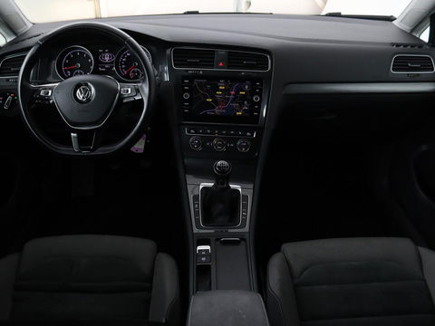 Volkswagen Golf 1.0 TSI Comfortline | Stoelverwarming | Carplay | Massage | Navigatie | ErgoActive | Adaptive cruise | Climate control | Parkeerhulp
