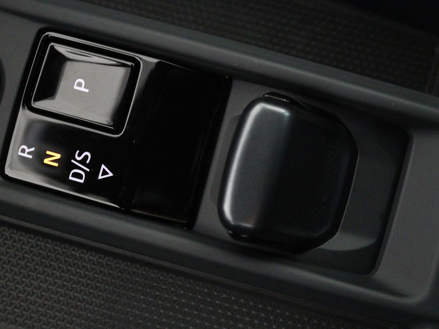 CUPRA Formentor 1.4 e-Hybrid VZ | 245pk | Camera | Adaptive cruise | Stuurverwarming | Sfeerverlichting | Navigatie | Keyless | Full LED | PHEV