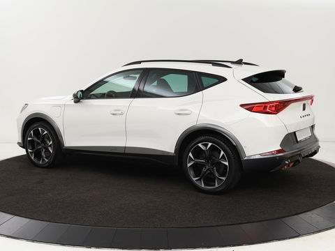 CUPRA Formentor 1.4 e-Hybrid VZ | 245pk | Camera | Adaptive cruise | Stuurverwarming | Sfeerverlichting | Navigatie | Keyless | Full LED | PHEV