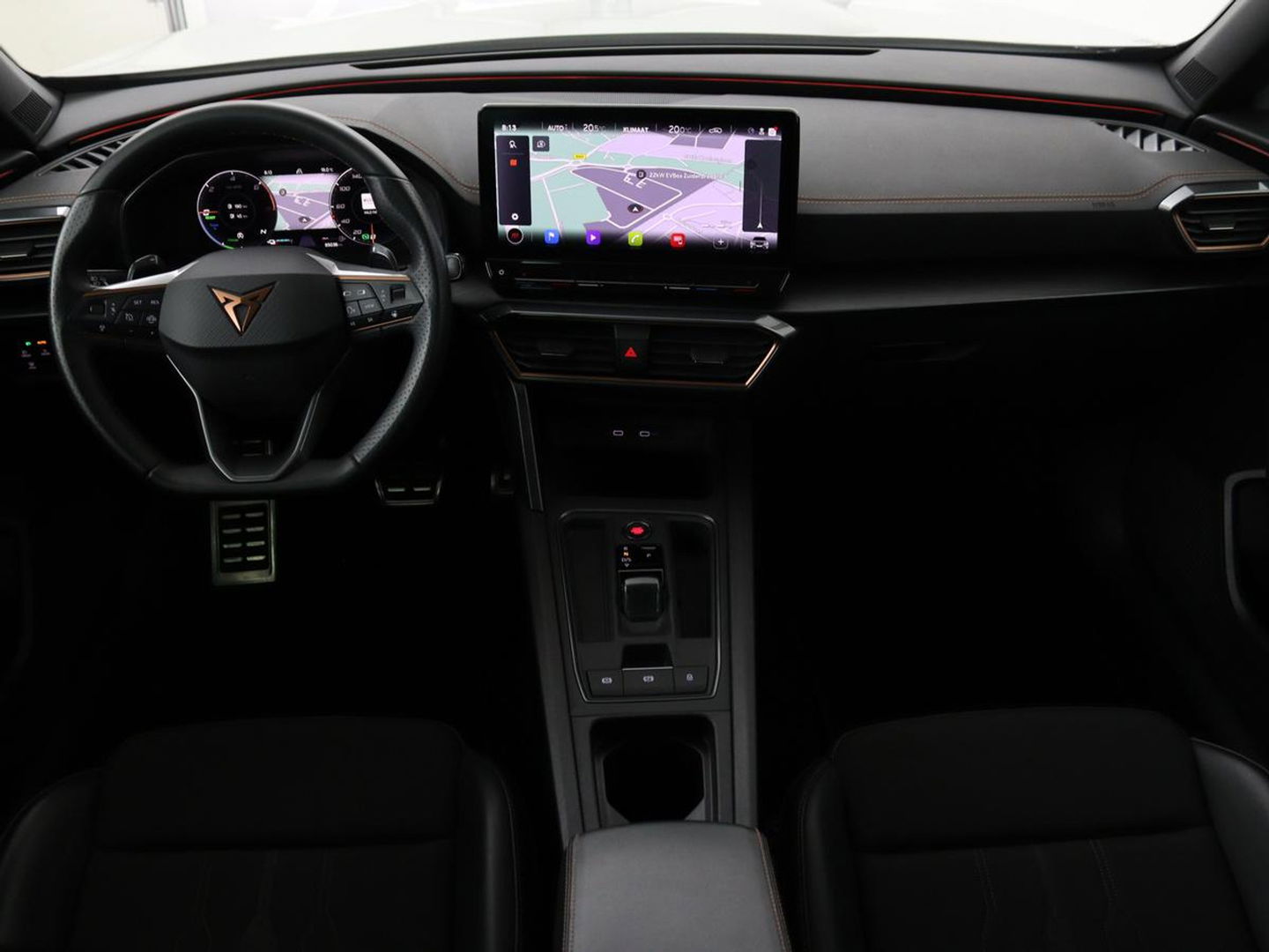 CUPRA Formentor 1.4 e-Hybrid VZ | 245pk | Camera | Adaptive cruise | Stuurverwarming | Sfeerverlichting | Navigatie | Keyless | Full LED | PHEV