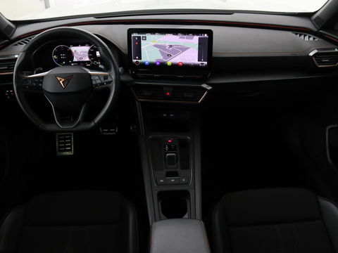 CUPRA Formentor 1.4 e-Hybrid VZ | 245pk | Camera | Adaptive cruise | Stuurverwarming | Sfeerverlichting | Navigatie | Keyless | Full LED | PHEV