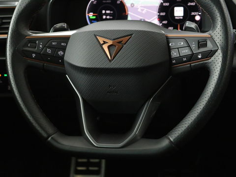 CUPRA Formentor 1.4 e-Hybrid VZ | 245pk | Camera | Adaptive cruise | Stuurverwarming | Sfeerverlichting | Navigatie | Keyless | Full LED | PHEV