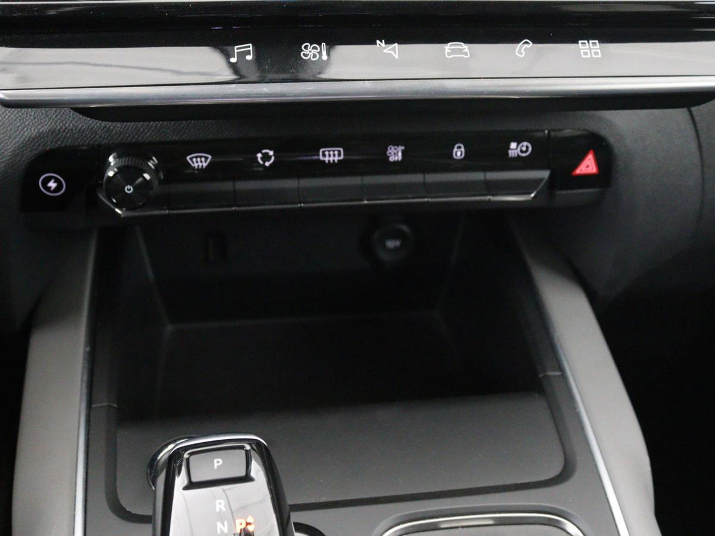 Citroën C5 Aircross 1.6 Plug in Hybrid Business Plus | Adaptive cruise | Carplay | Half leder | Keyless | Camera | Full LED | Dodehoek detectie | Navigatie