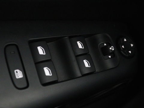 Citroën C5 Aircross 1.6 Plug in Hybrid Business Plus | Adaptive cruise | Carplay | Half leder | Keyless | Camera | Full LED | Dodehoek detectie | Navigatie