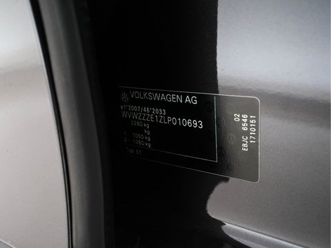 Volkswagen ID.3 First Max 58 kWh [ 3-Fase ] (INCL-BTW) *PANO | HEAD-UP | ADAPTIVE-CRUISE | FULL-LED | CAMERA | KEYLESS | MICROFIBRE | AMBIENT-LIGHT | NAVI-FULLMAP | DAB+ | ECC | PDC | SPORT-SEATS | DIGI-COCKPIT | 20"ALU*