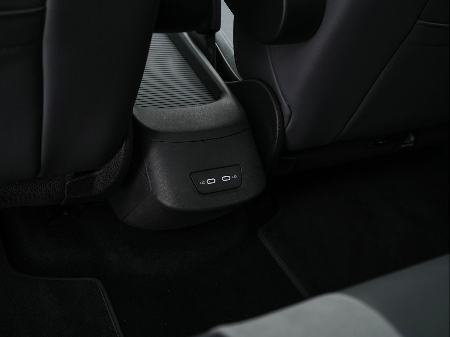 Volkswagen ID.3 First Max 58 kWh [ 3-Fase ] (INCL-BTW) *PANO | HEAD-UP | ADAPTIVE-CRUISE | FULL-LED | CAMERA | KEYLESS | MICROFIBRE | AMBIENT-LIGHT | NAVI-FULLMAP | DAB+ | ECC | PDC | SPORT-SEATS | DIGI-COCKPIT | 20"ALU*