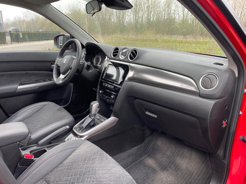 Suzuki Vitara 1.4 Boosterjet Hybrid AllGrip Automaat Camera Panoramadak Navigatie