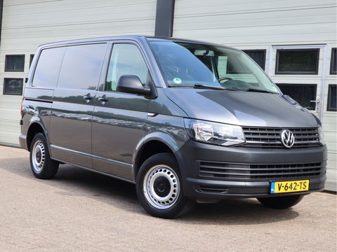 Volkswagen Transporter 2.0 TDI 85 pk Euro 6 - L1 Kort - Airco - Trekhaak - 3 Zits