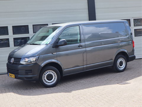 Volkswagen Transporter 2.0 TDI 85 pk Euro 6 - L1 Kort - Airco - Trekhaak - 3 Zits