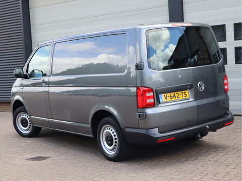 Volkswagen Transporter 2.0 TDI 85 pk Euro 6 - L1 Kort - Airco - Trekhaak - 3 Zits