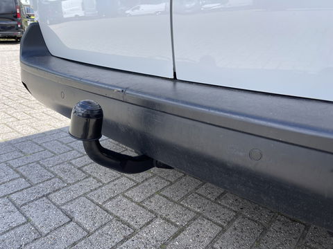 Opel Vivaro 2.0 CDTI 122pk L2H1 Edition / vaste prijs rijklaar € 13.950 ex btw / lease vanaf € 235 / euro 6 / bpm vrij / trekhaak / ingerichte laadruimte / imperial / airco / trekhaak !