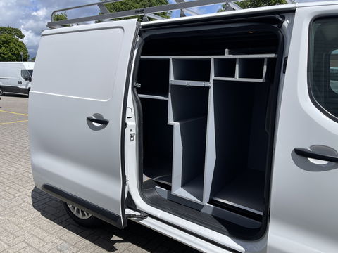 Opel Vivaro 2.0 CDTI 122pk L2H1 Edition / vaste prijs rijklaar € 13.950 ex btw / lease vanaf € 235 / euro 6 / bpm vrij / trekhaak / ingerichte laadruimte / imperial / airco / trekhaak !