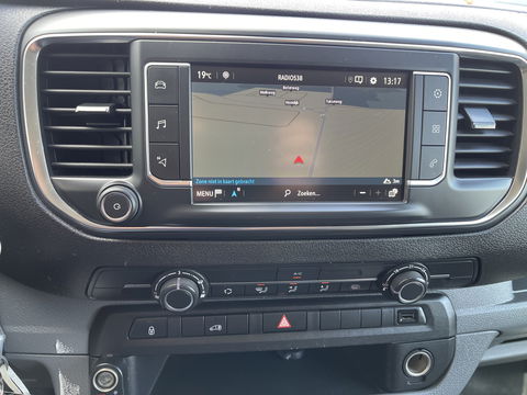 Opel Vivaro 2.0 CDTI 122pk L2H1 Edition / vaste prijs rijklaar € 13.950 ex btw / lease vanaf € 235 / euro 6 / bpm vrij / trekhaak / ingerichte laadruimte / imperial / airco / trekhaak !