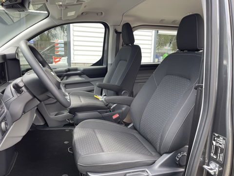 Ford Transit Custom 320 2.0 TDCI L2H1 Trend originele Ford DC 5 persoons / vaste prijs rijklaar € 43.650 ex btw / lease vanaf € 717 / dubbele schuifdeur links rechts / stoelverwarming / trekhaak !