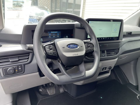 Ford Transit Custom 320 2.0 TDCI L2H1 Trend originele Ford DC 5 persoons / vaste prijs rijklaar € 43.650 ex btw / lease vanaf € 717 / dubbele schuifdeur links rechts / stoelverwarming / trekhaak !