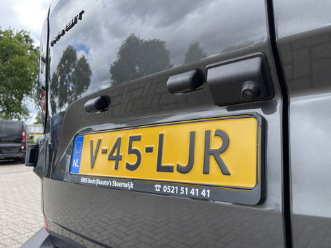 Ford Transit Custom 320 2.0 TDCI L2H1 Trend originele Ford DC 5 persoons / vaste prijs rijklaar € 43.650 ex btw / lease vanaf € 717 / dubbele schuifdeur links rechts / stoelverwarming / trekhaak !
