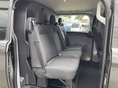 Ford Transit Custom 320 2.0 TDCI L2H1 Trend originele Ford DC 5 persoons / vaste prijs rijklaar € 43.650 ex btw / lease vanaf € 717 / dubbele schuifdeur links rechts / stoelverwarming / trekhaak !