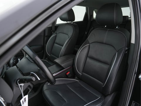 Kia e-Niro ExecutiveLine 64 kWh (INCL-BTW) Aut. *FULL-LEATHER | JBL-AUDIO | FULL-LED | NAVI-FULLMAP | DAB | ADAPTIVE-CRUISE | CAMERA | MEMORY-PACK | LANE-ASSIST | KEYLESS | DIGI-COCKPIT | TOWBAR | CCS-FASTLOADER | 17"ALU*