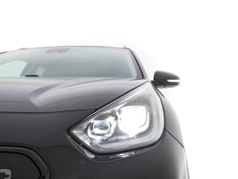 Kia e-Niro ExecutiveLine 64 kWh (INCL-BTW) Aut. *FULL-LEATHER | JBL-AUDIO | FULL-LED | NAVI-FULLMAP | DAB | ADAPTIVE-CRUISE | CAMERA | MEMORY-PACK | LANE-ASSIST | KEYLESS | DIGI-COCKPIT | TOWBAR | CCS-FASTLOADER | 17"ALU*