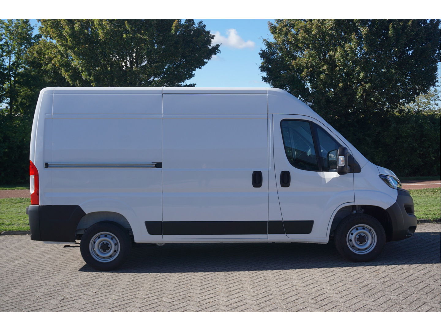 Fiat Ducato 35 2.2 180PK L2H2 10" Navi, Cruise, Climate, Camera, Digitale Cockpit, Blis!! NR. 961