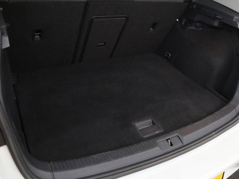Volkswagen Golf 1.0 TSI Comfortline | 1e eigenaar | Carplay | Adaptive cruise | Navigatie | Climate control | Parkeerhulp | Bluetooth