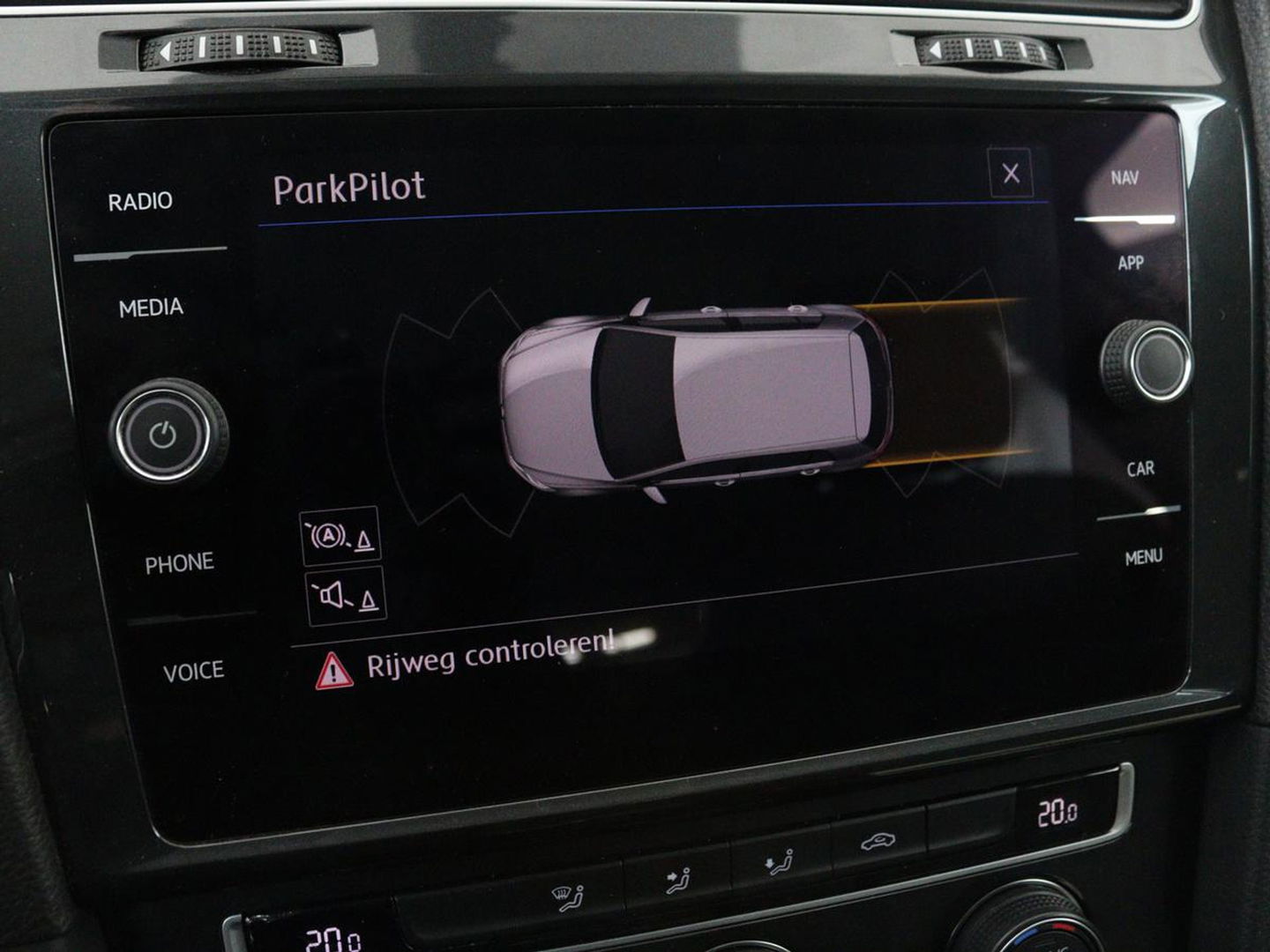 Volkswagen Golf 1.0 TSI Comfortline | 1e eigenaar | Carplay | Adaptive cruise | Navigatie | Climate control | Parkeerhulp | Bluetooth