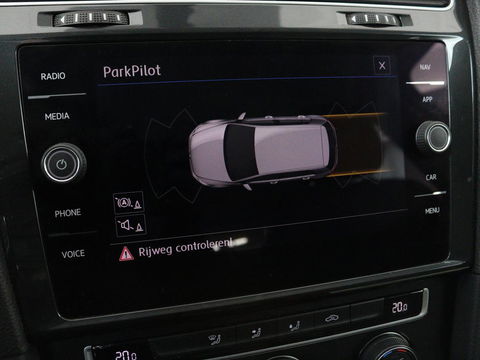 Volkswagen Golf 1.0 TSI Comfortline | 1e eigenaar | Carplay | Adaptive cruise | Navigatie | Climate control | Parkeerhulp | Bluetooth