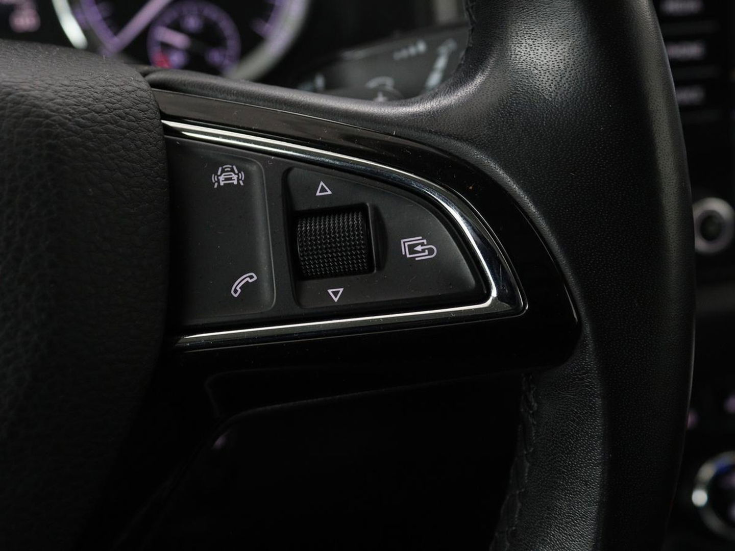 Škoda Kodiaq 1.4 TSI Ambition 7-persoons | Panoramadak | Stoel & stuurverwarming | Adaptive cruise | Trekhaak | Carplay | Full LED | Navigatie