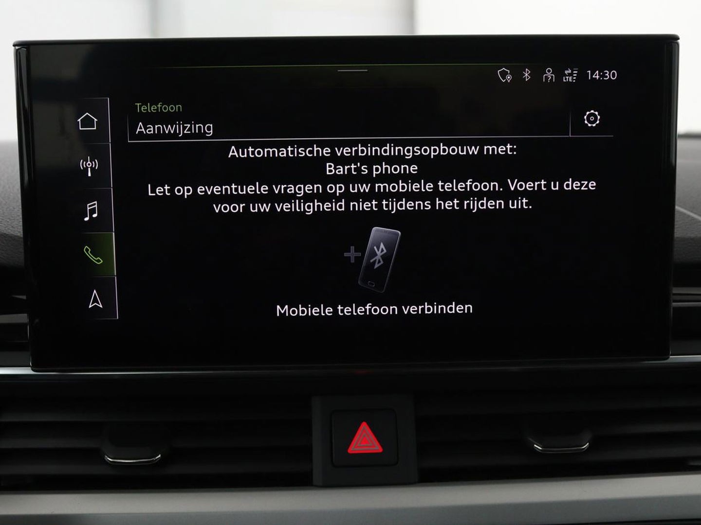 Audi A4 35 TFSI Launch Edition Business | 1e eigenaar | Dealer onderhouden | Trekhaak | Virtual Cockpit | Carplay | Navigatie | Full LED | Parkeerhulp | Climate control | Sportstoelen | Cruise control