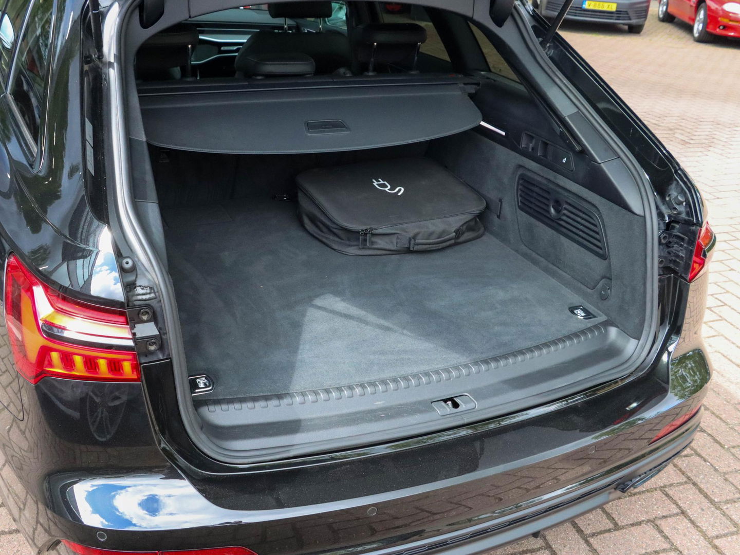 Audi A6 Avant 55 TFSI e Quattro Competition Panodak | Volleder | HUD | Adapt.Cruise | Trekhaak