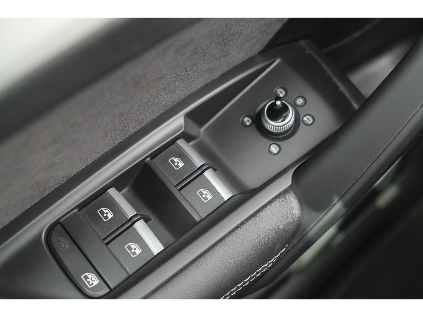 Audi SQ5 3.0 TFSI 354pk Quattro Panoramadak RS-stoelen Luchtvering Trekhaak Bang&Olufsen Massage Head-up 21" LMV