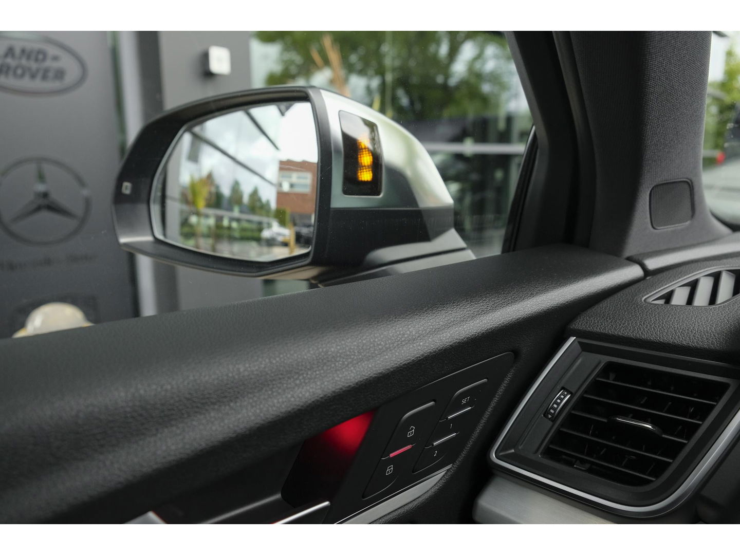 Audi SQ5 3.0 TFSI 354pk Quattro Panoramadak RS-stoelen Luchtvering Trekhaak Bang&Olufsen Massage Head-up 21" LMV