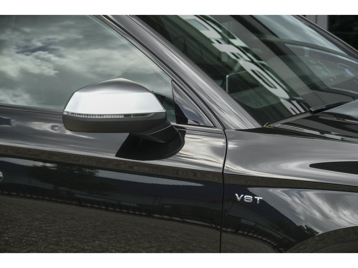 Audi SQ5 3.0 TFSI 354pk Quattro Panoramadak RS-stoelen Luchtvering Trekhaak Bang&Olufsen Massage Head-up 21" LMV
